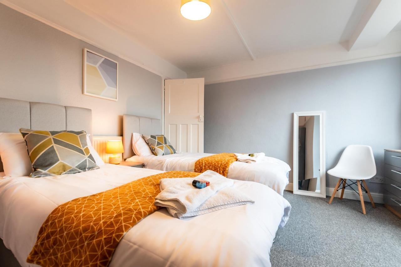 Best Price! Perfect Gunwharf Accommodation - 5 Single Beds Or Kingsize Free Parking Portsmouth Kültér fotó